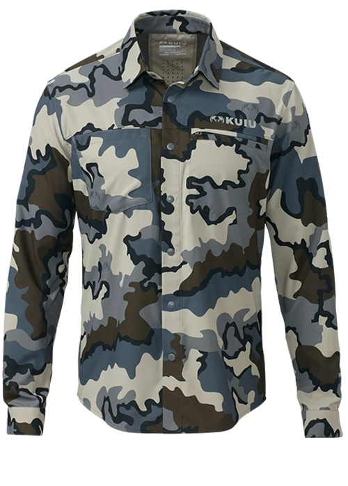 Front of Mesa Long Sleeve Vented Snap Shirt in Vias Camouflage