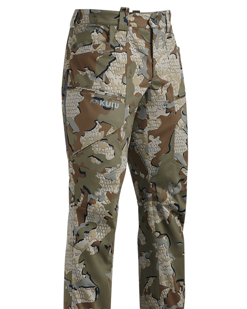 Front of KUIU's Encounter LT Pant in Valo camouflage.