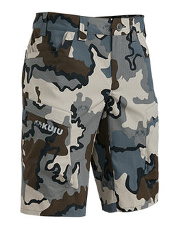 Front of Tiburon Short 13 inch in Vias Camouflage