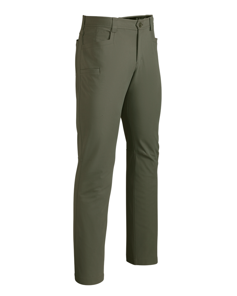 Front of Enroute Pant in Dark Sage