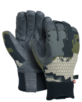 Front and Back of Expedition Glove in Verde Camouflage